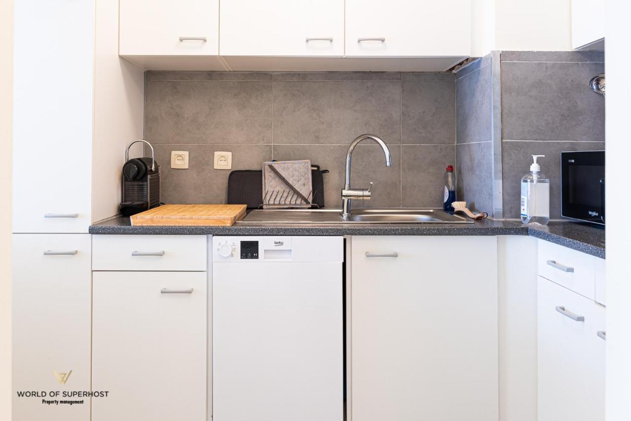 Hélène, appartement vlakbij het strand Ostenda Esterno foto
